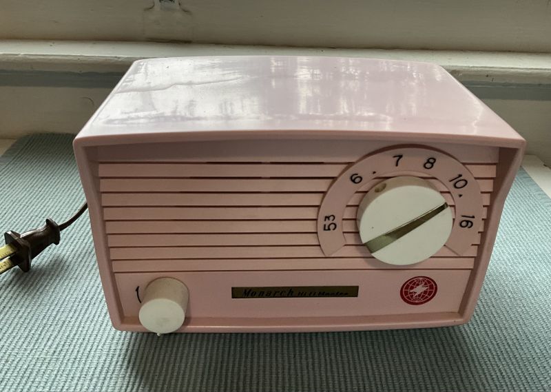 画像: 1960年・モナーク・Hi-Fiマスター・ピンクのラジオ